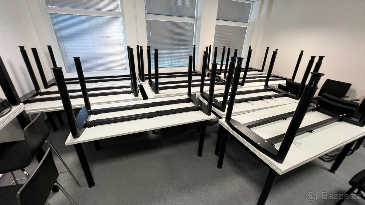 Vybavení kancelaře, nabytek, monitory, kavovary atd - 18