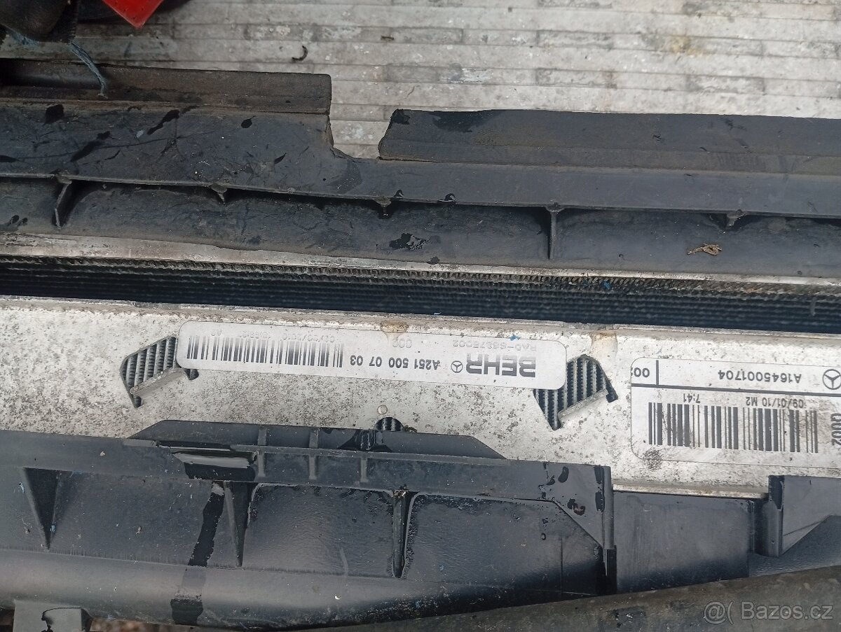 MERCEDES ML W164 PŘEDNÍ ČELO, VÝZTUHY, SAHARA S CHLADIČI - 18