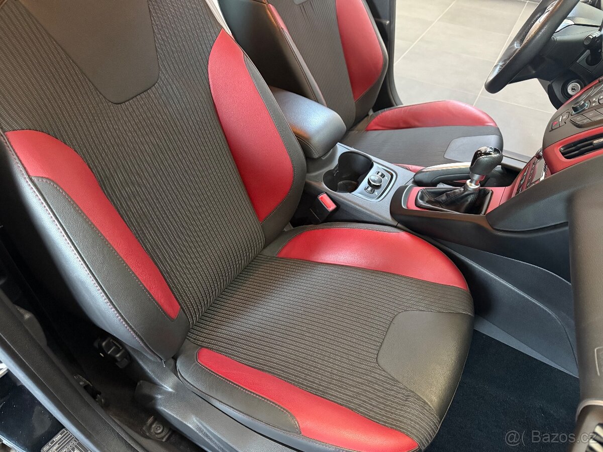 FORD FOCUS 1.6 110 kW BENZÍN 6MT SPORT PAKET 2012 - 18