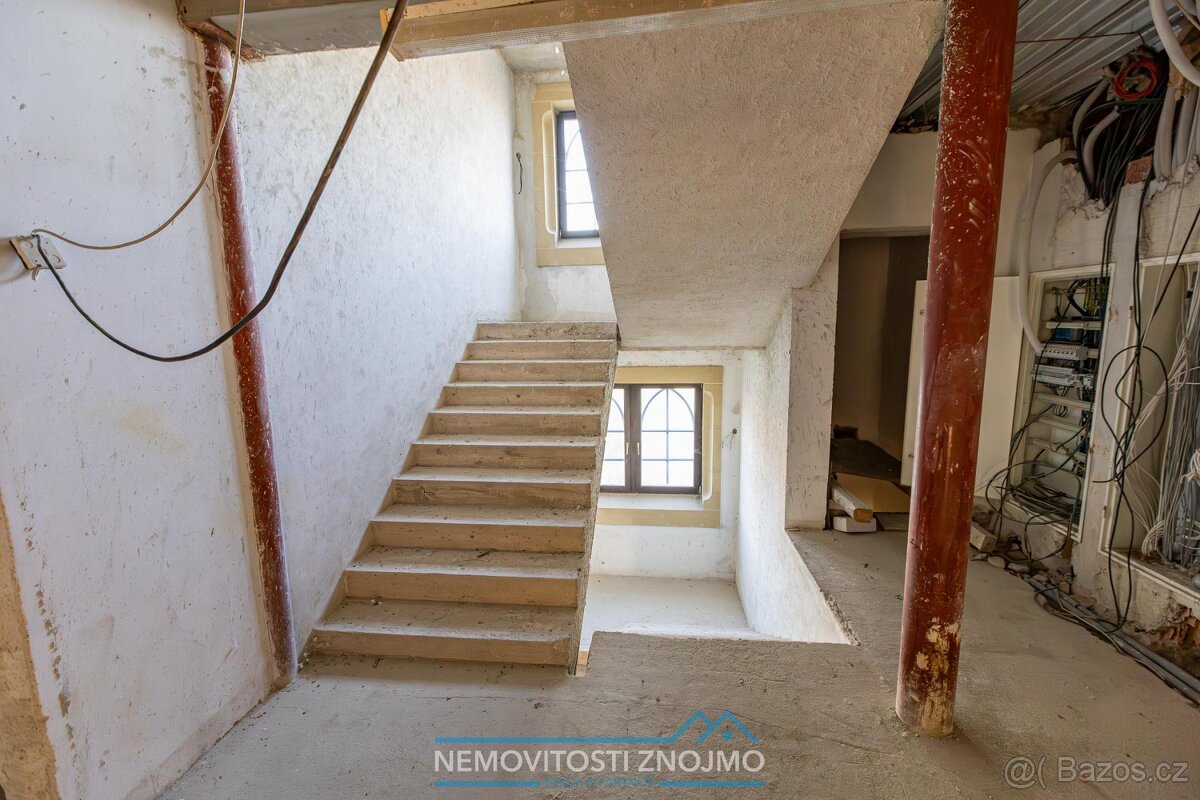 Soubor komerčních nemovitostí, unikátní Zámek pro ubytování, - 18