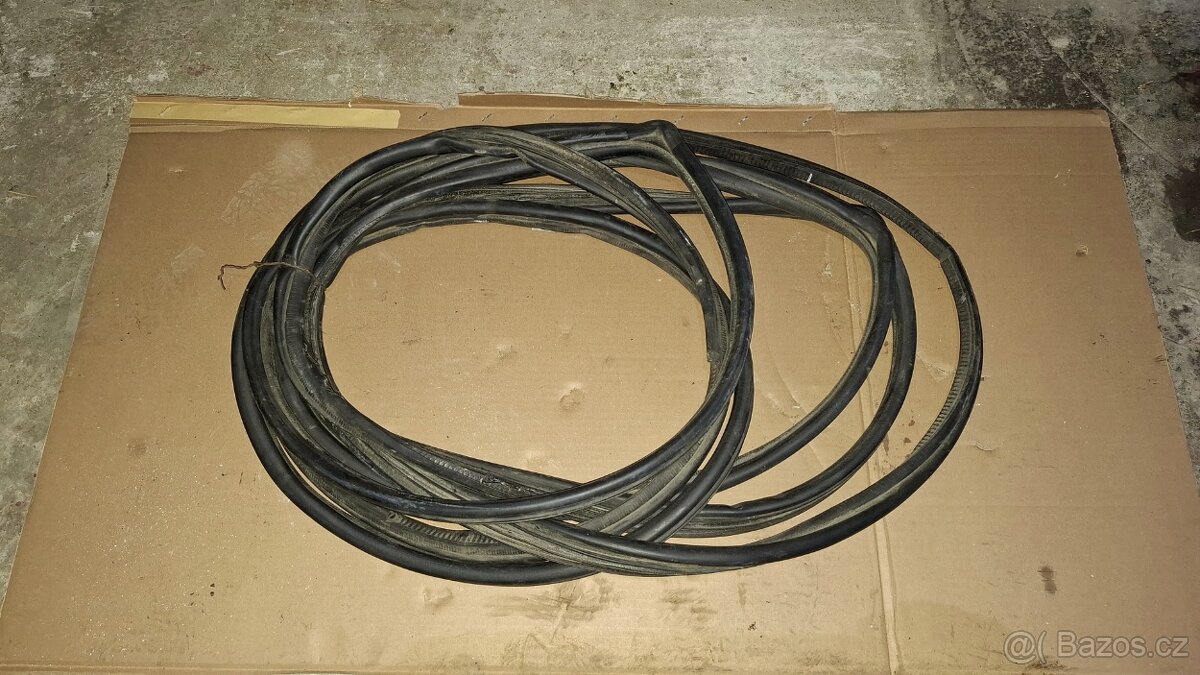 Toyota CarinaE - soubor náhradních dílů - 18