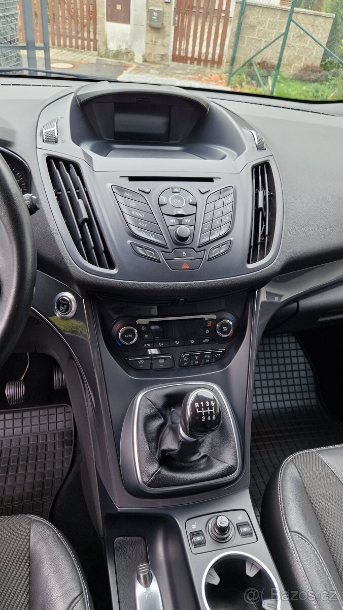 FORD KUGA 4x4 2.0 TDCI 110 KW.TITANIUM.POUZE FORD SERVIS. - 18