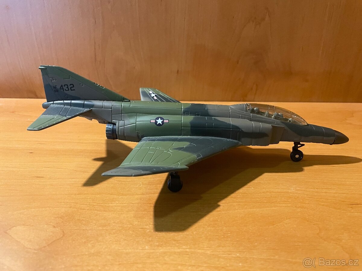 Plastové modely letadel - hračky - 18