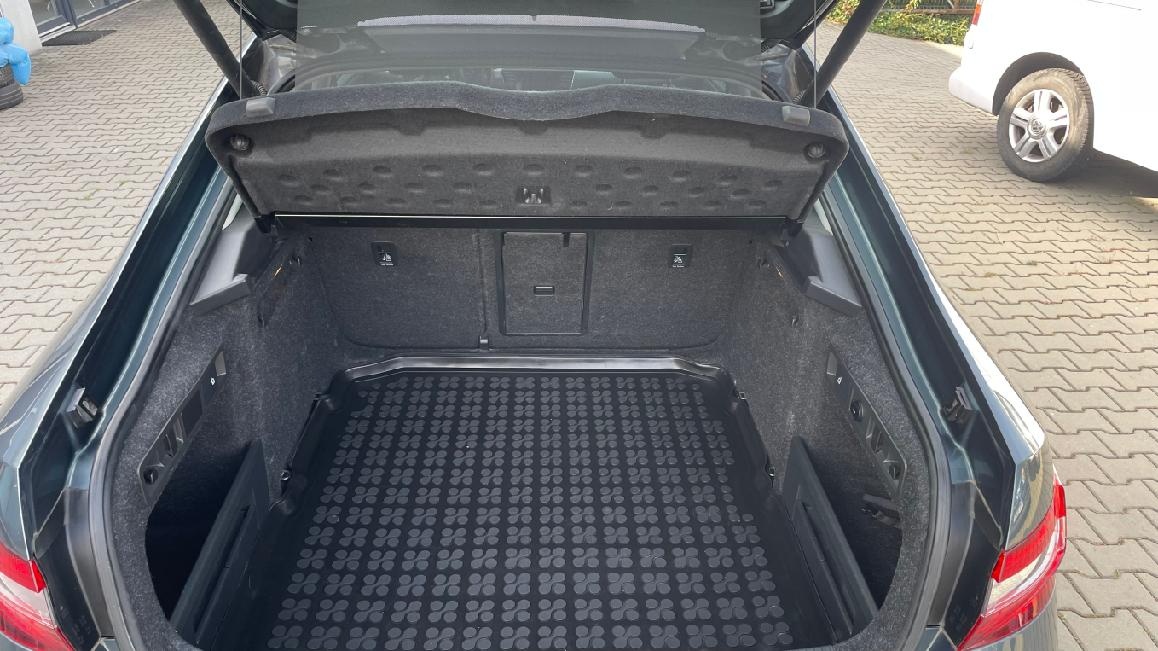 Škoda Superb, 2.0 TDI 110KW, RV 6/2016 - 18