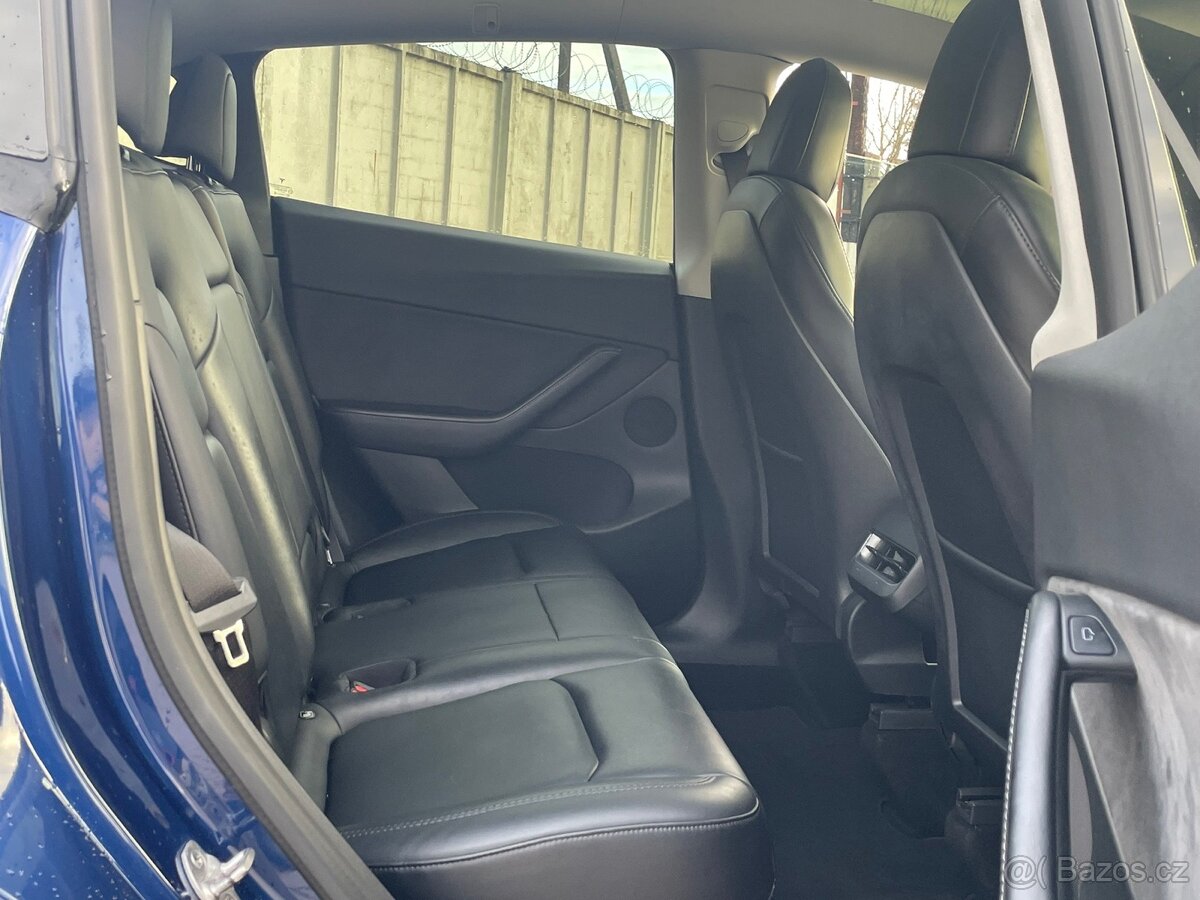 Tesla Y 2022 rok - 18