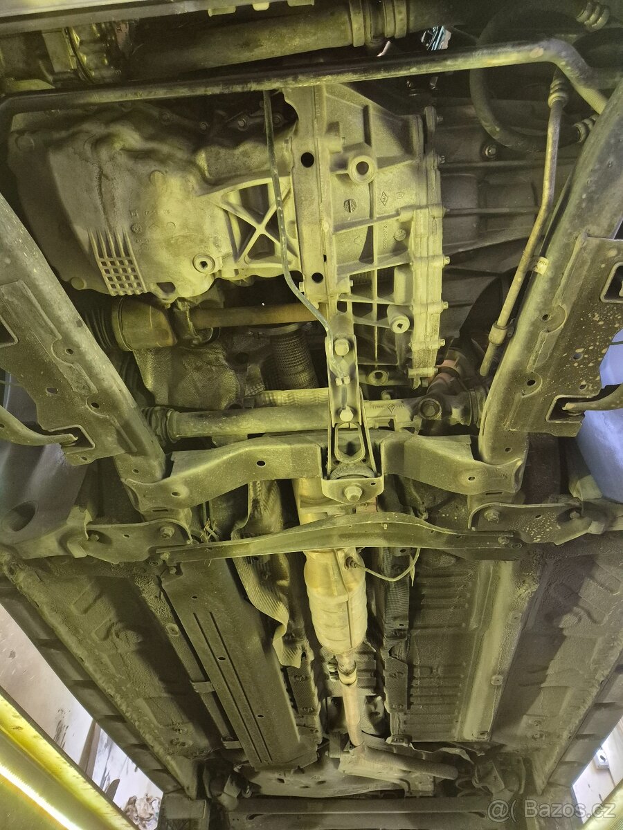 Dacia Duster 1.5dCi,79KW,LAUREATE,KLIMA,BEZ KOROZE,R.V.2011 - 18