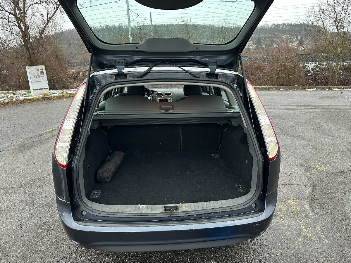 Ford Focus 1.6 kombi - 18