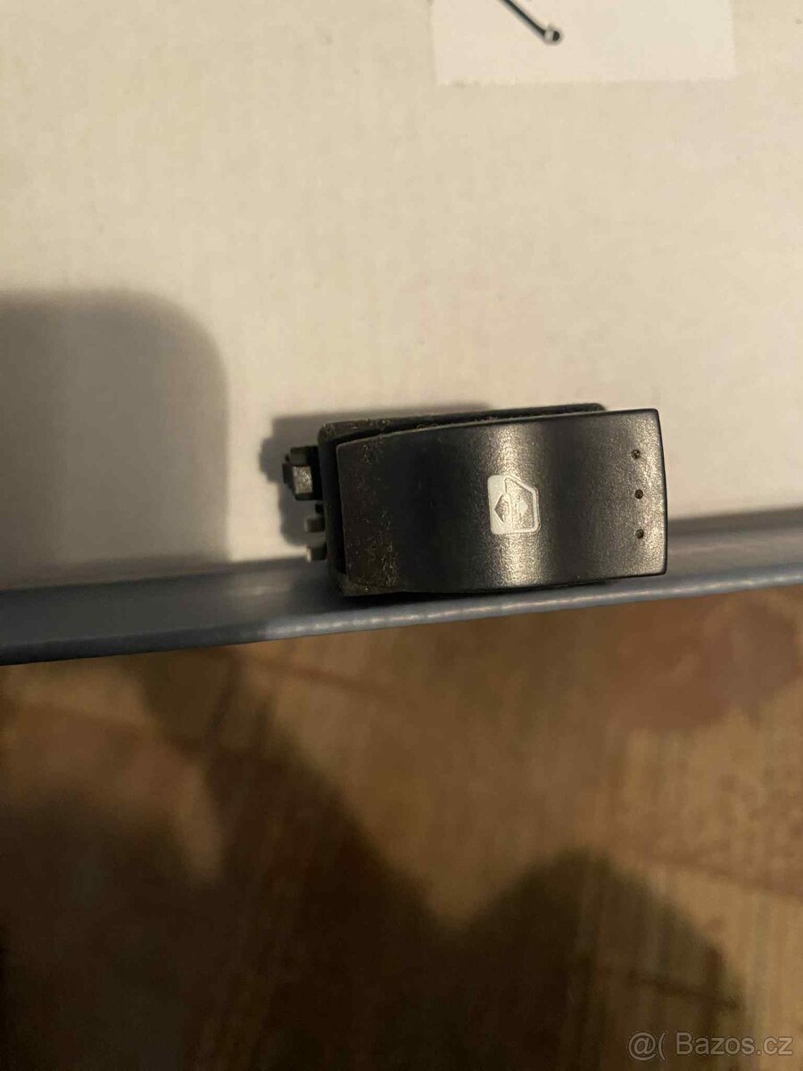 Interiérové díly z Renault Clio 2. Gen. - 18