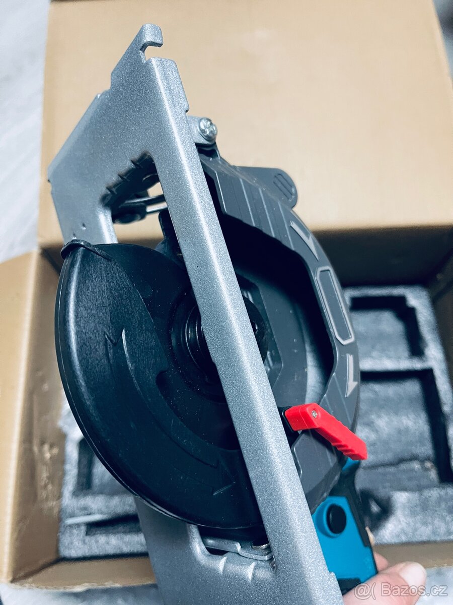 Okružní pila s příslušenstvím - 18