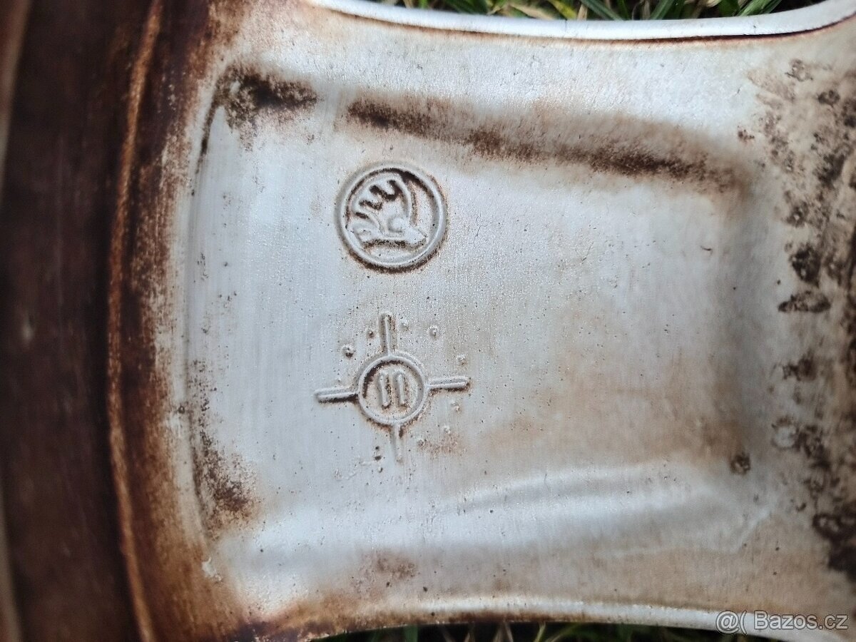 Kompletní zimní ALU kola Škoda PYXIS - 205/60 R15 - 5x112 - 18