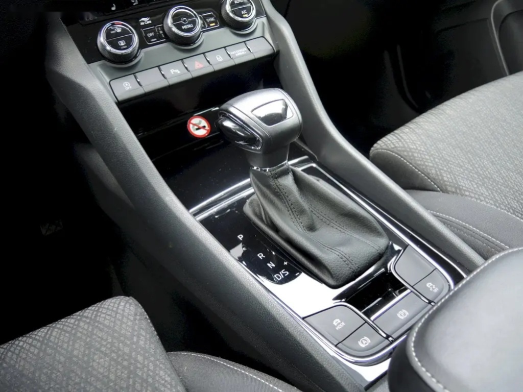 Škoda Karoq, 1.5TSI 110kW DSG Style Plus - 18