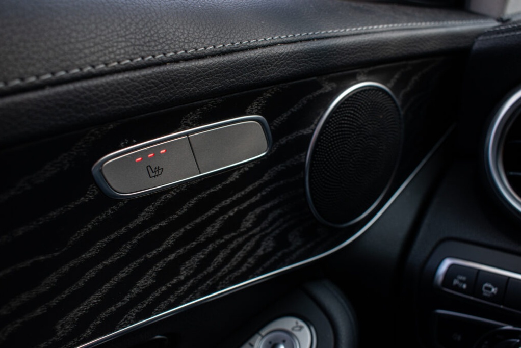 Mercedes-Benz GLC SUV 350 e 4MATIC A/T - 18