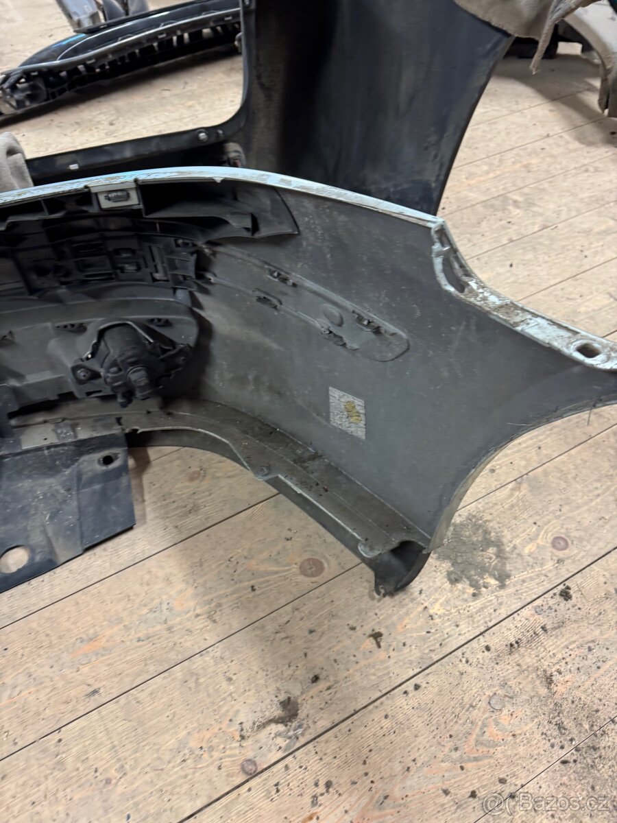 Renault Laguna 2, 2 přední nárazníky - 18