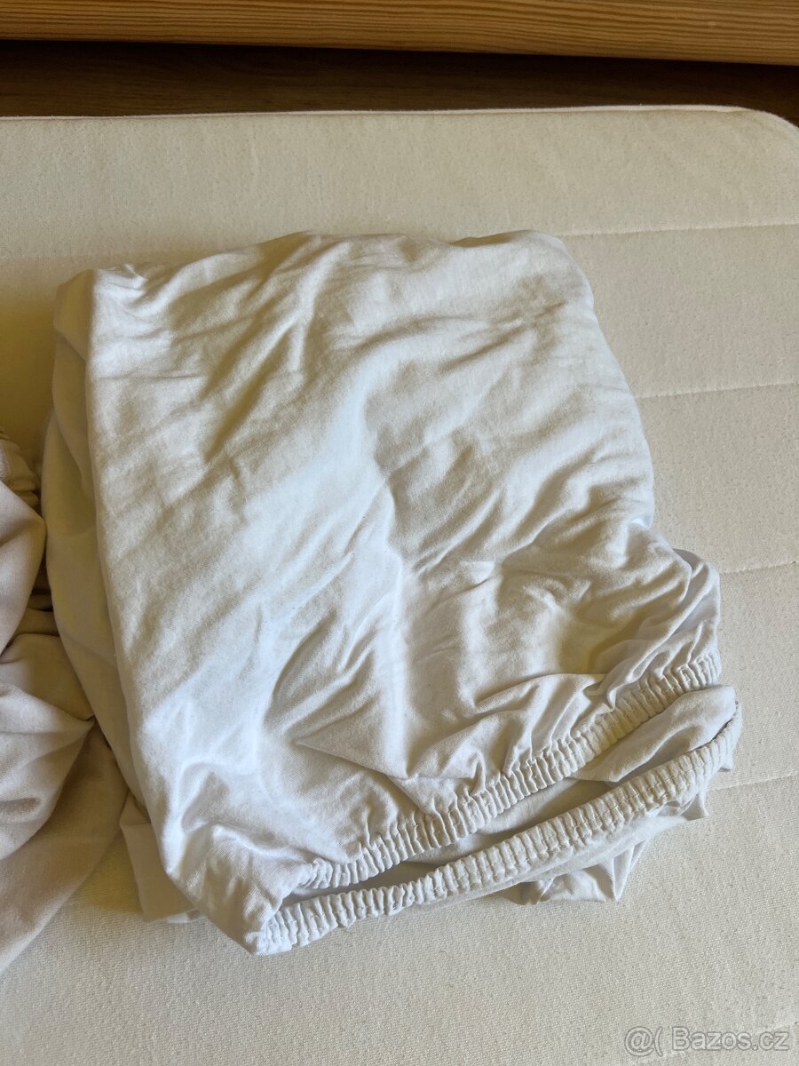 Dětská postýlka + matrace a prostěradla - 18