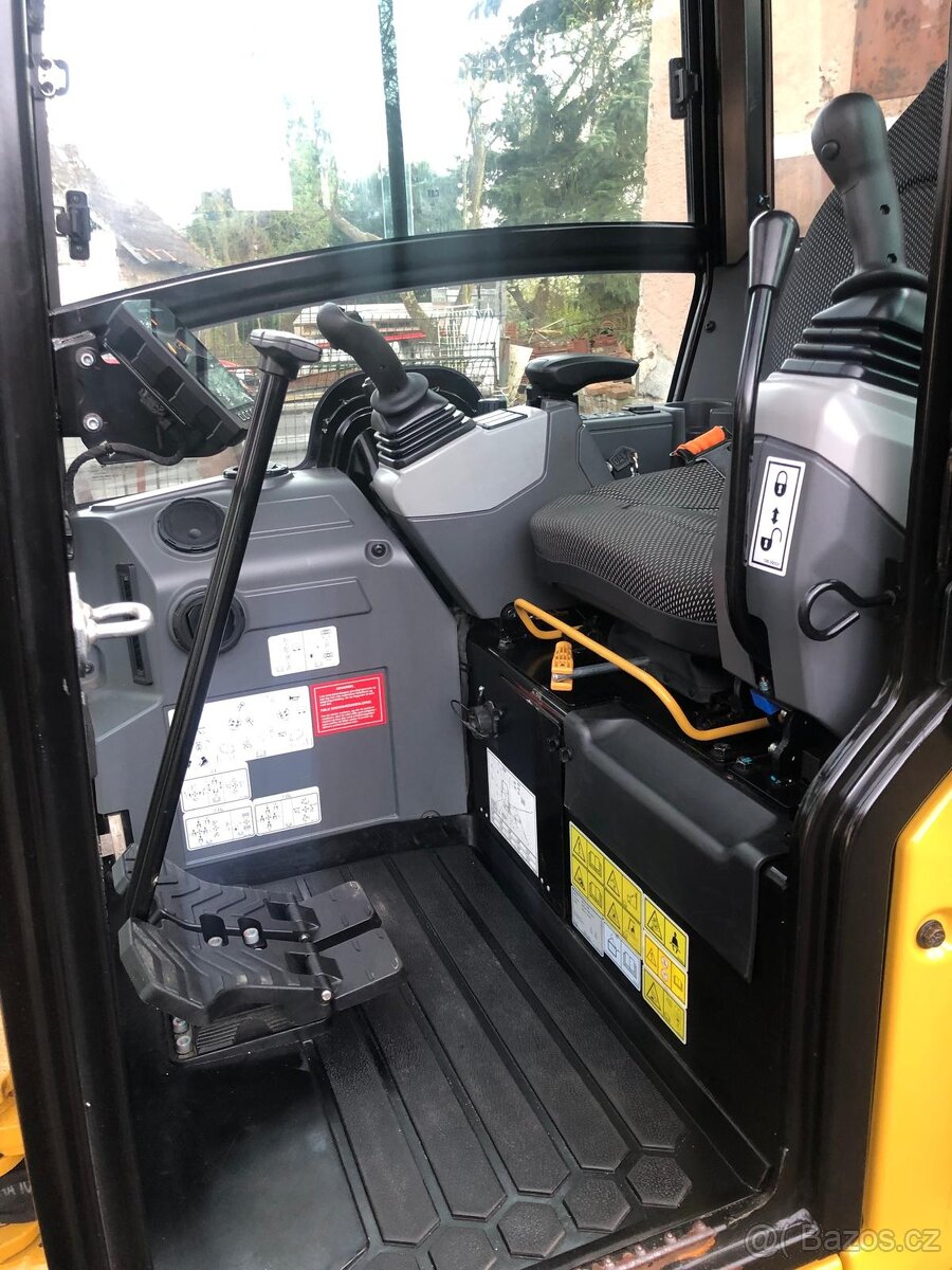 Caterpillar CAT 301.6 - 18