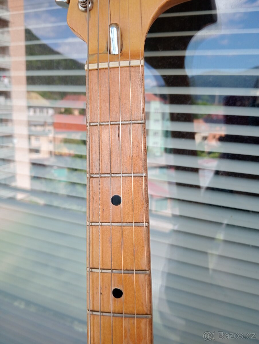 52 až 55 ročná vintage Maya Stratocaster (70. roky) - Japan - 18