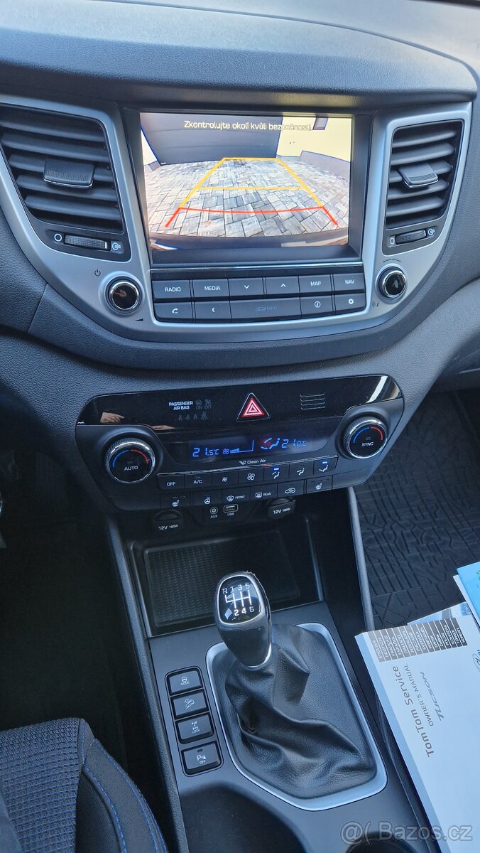 HYUNDAI TUSCON 4x4 2.0 CRDI 100KW.NAVI.KAMERA.TAŽNÉ 8x ALU. - 18