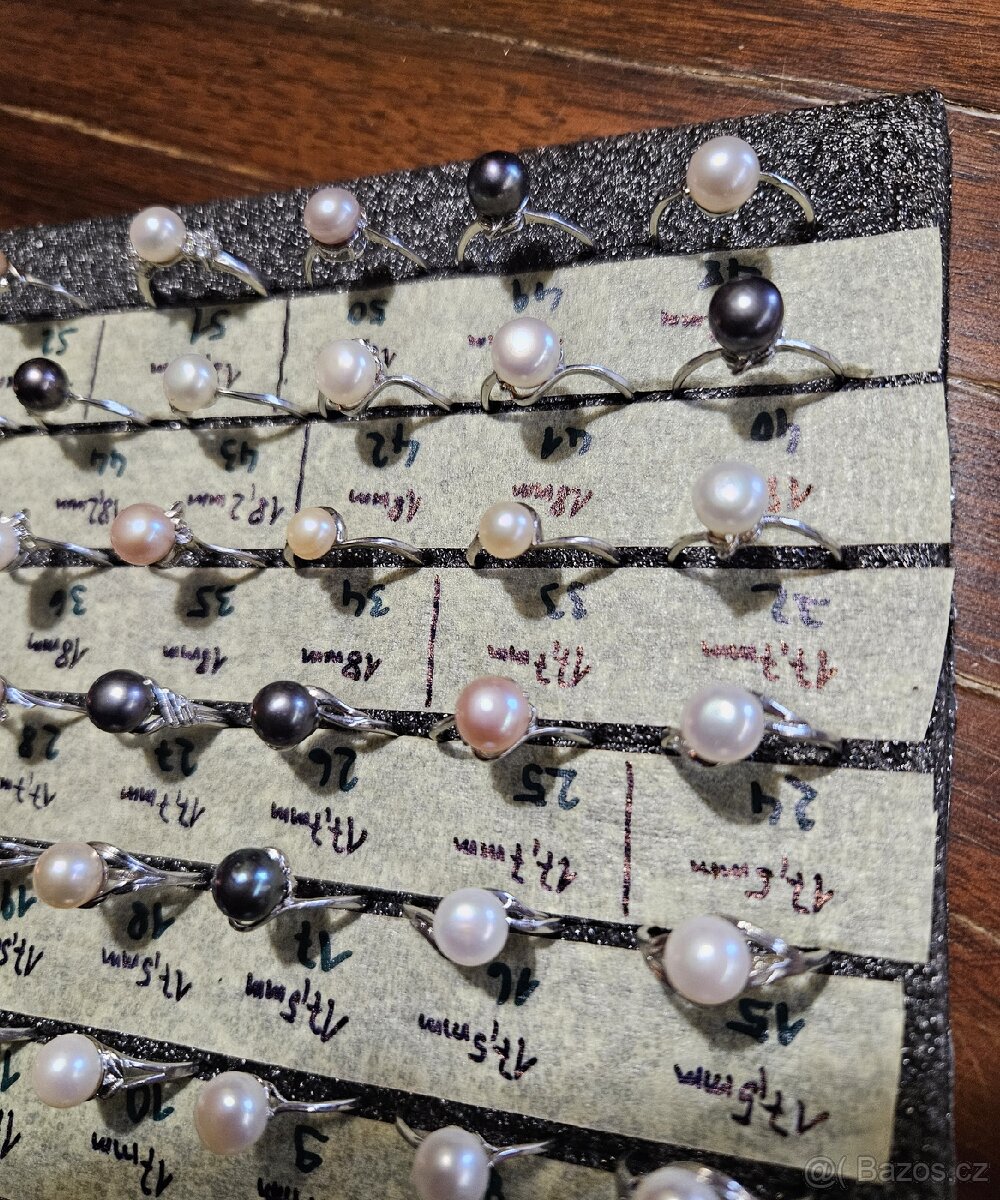 Stříbrné prsteny s perlou - 18