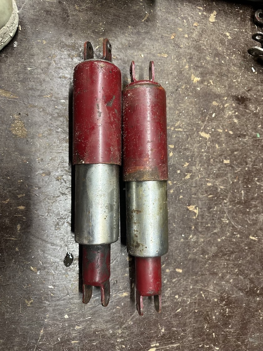 Predám zadní tlumiče na motocykle JAWA ČZ 125 175 250 350 - - 18