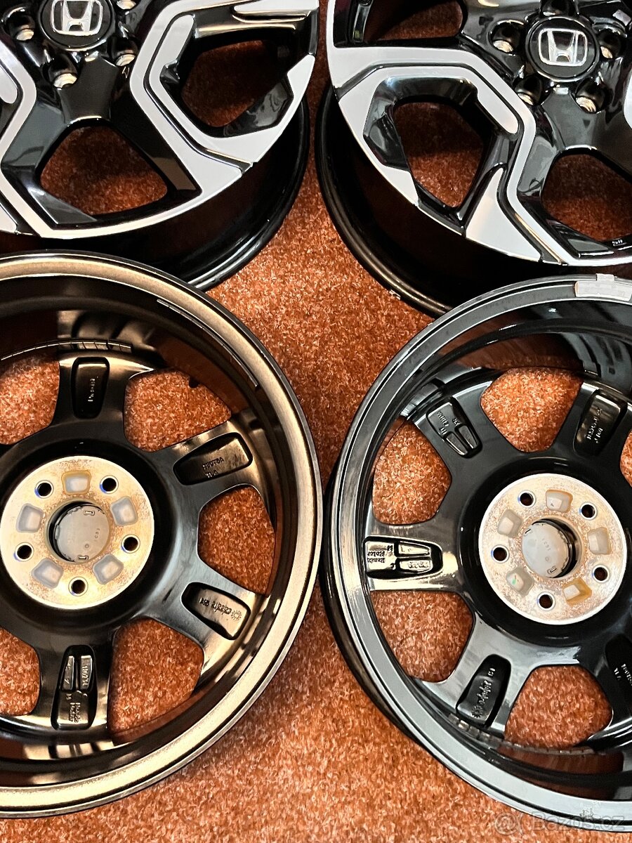 Honda CRV ORIGINÁL alu disky - model 2021 - ET 45 - 18