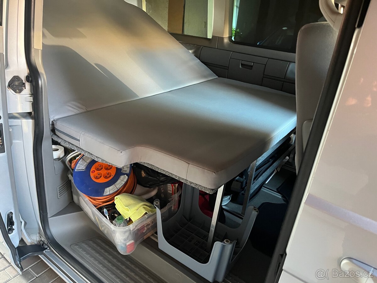 VW Multivan T5 1.9 TDI 77 kw - 18