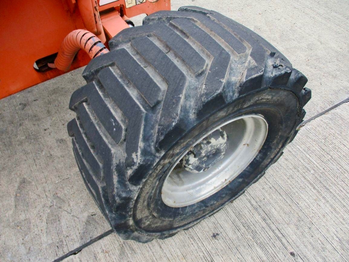 TERÉNNÍ KLOUBOVÁ PLOŠINA JLG 510 AJ - 18