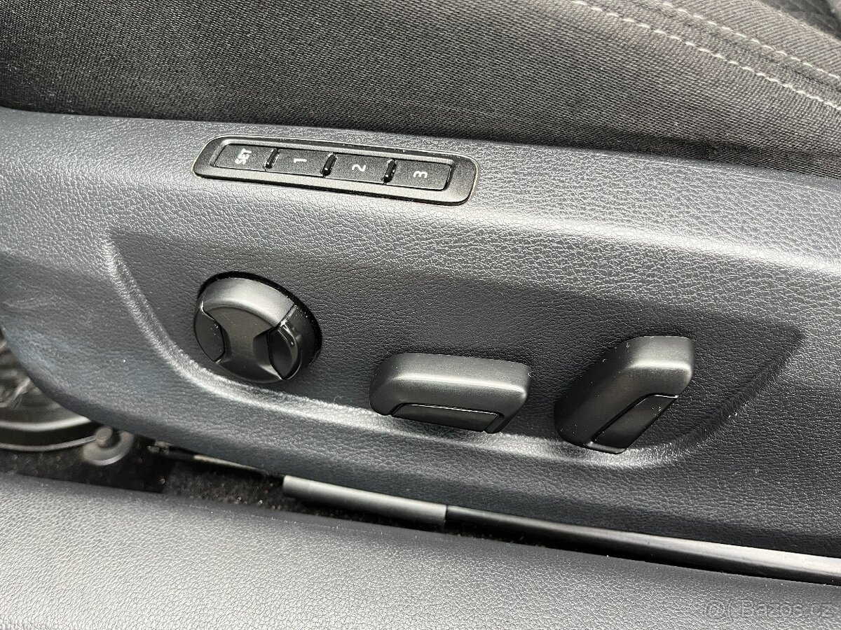 Škoda Superb 2.0tdi 140kw manuál po servisu nehavarované - 18
