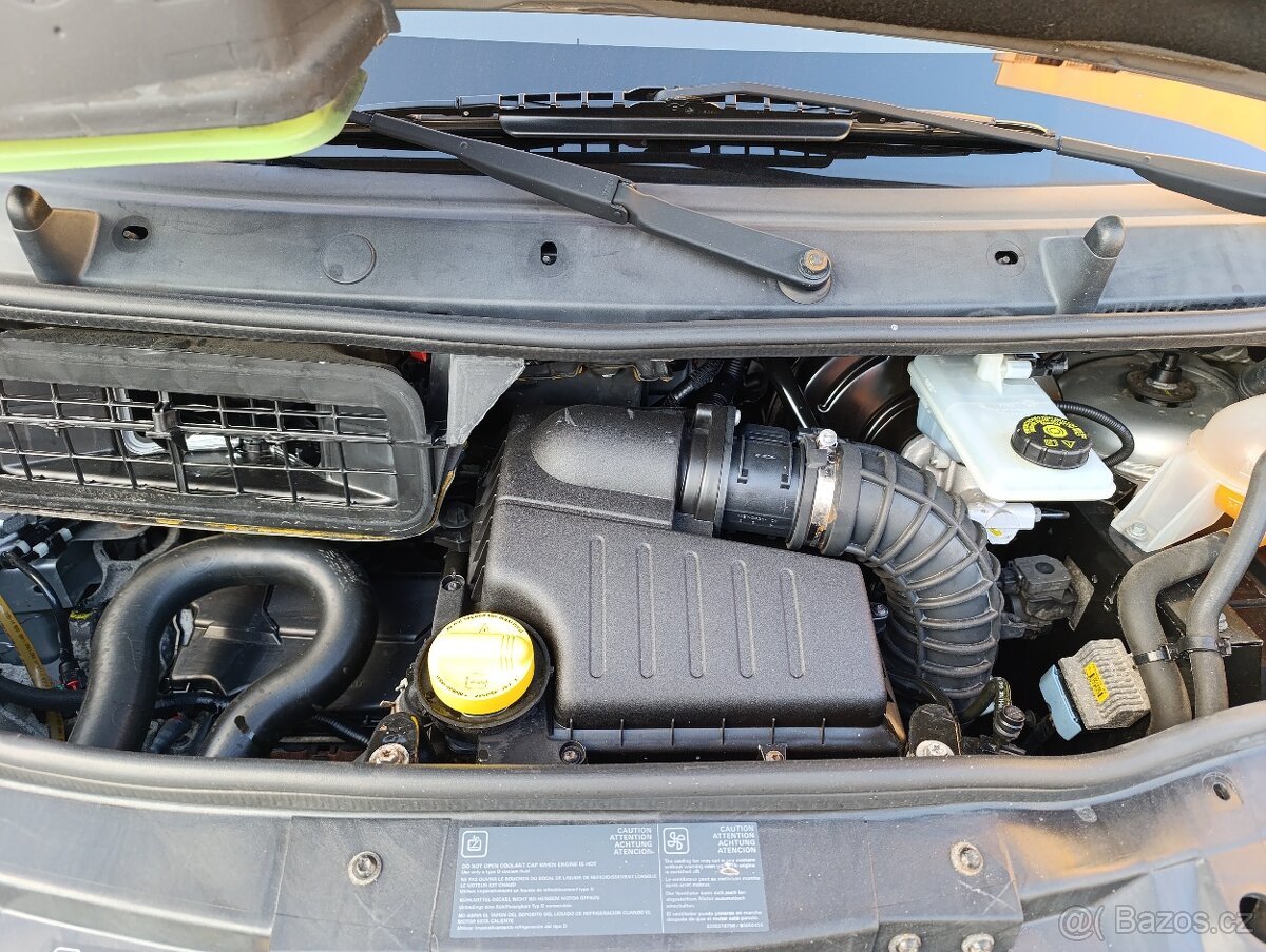 Renault Trafic Long 2.0dci - 18