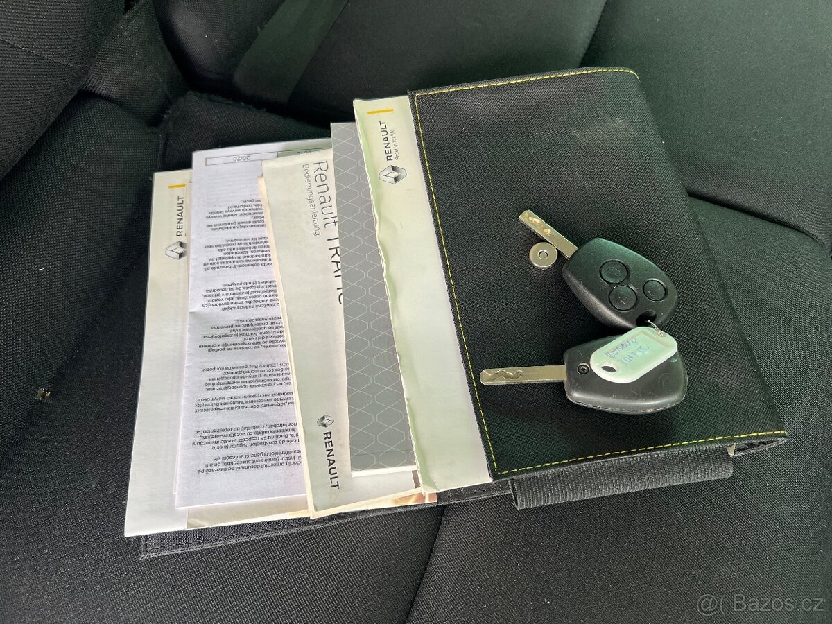 RENAULT TRAFIC LONG - 18