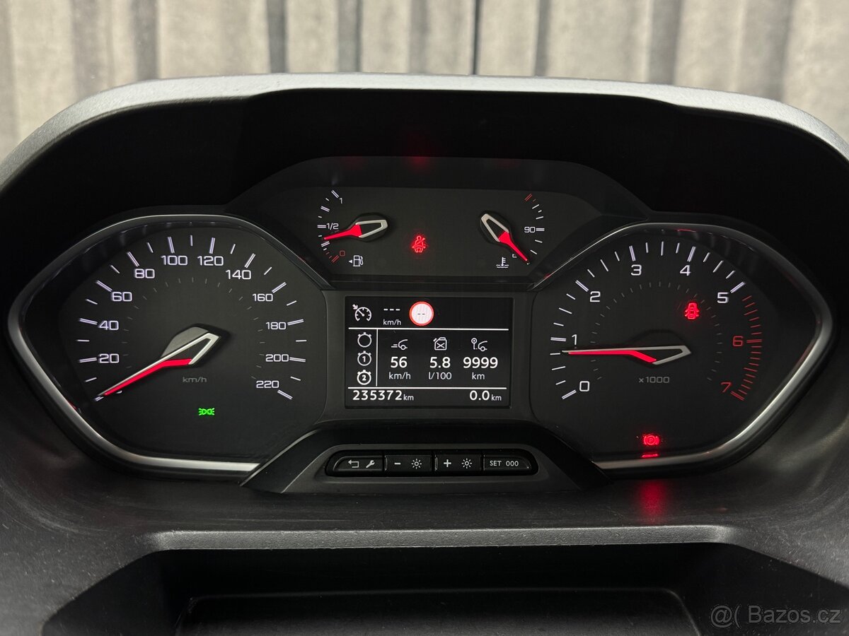 Peugeot Rifter 1.5 BlueHDi 130 Allure - 18