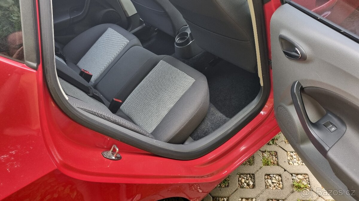 Seat Ibiza 1.4i 63kw 2009 NEHAVAROVANÉ - 18