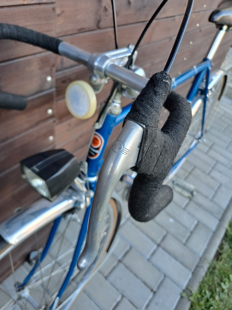 ZÁNOVNÍ ULOŽENKOVÝ Favorit vhodný jako dekorace podniku - 18