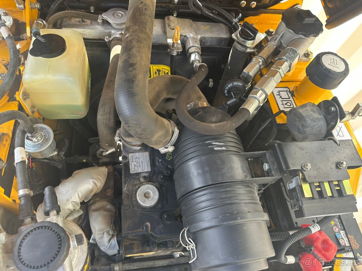 Kolový dumper JCB 1T - 2 - 18