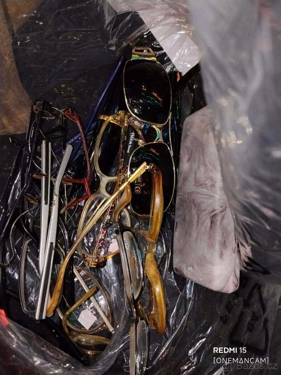 34 ks brýlí retro, Balmain, a další + díly - 18