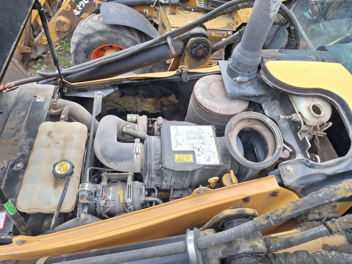 CATERPILLAR 432 E 4X4 - 18