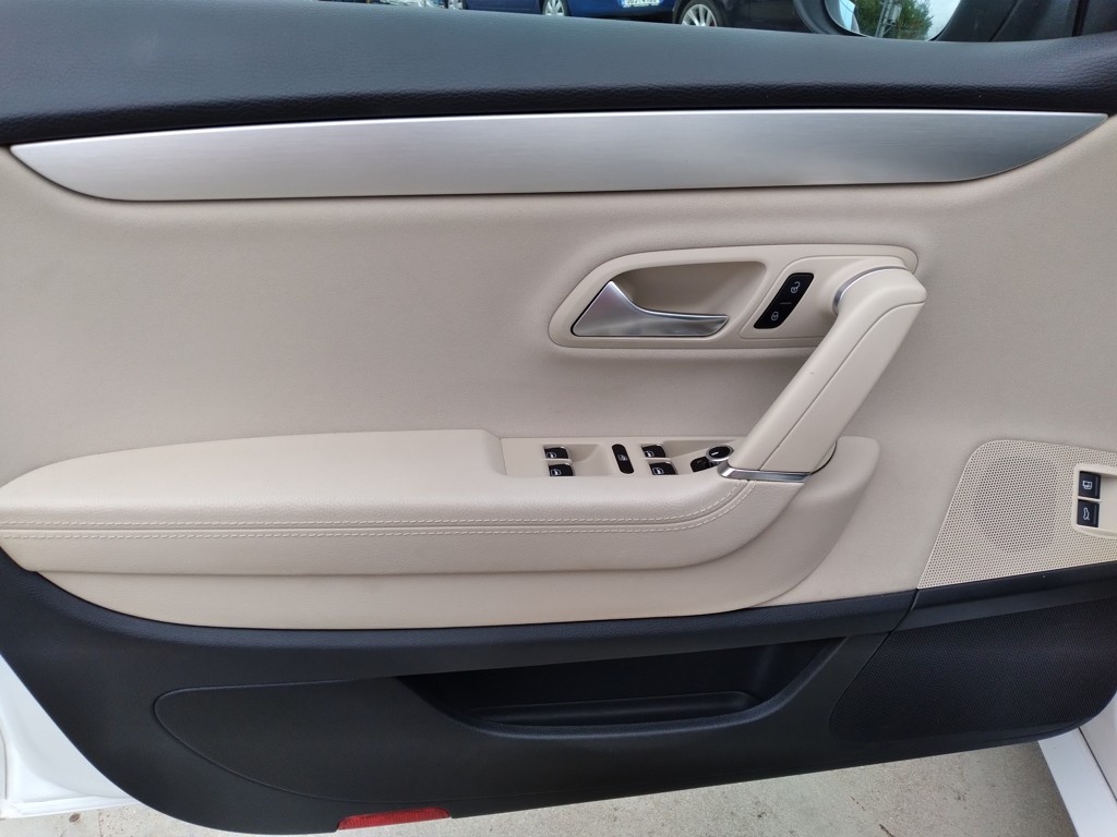 VOLKSWAGEN PASSAT CC 2.0 TDI DSG ČR - 18