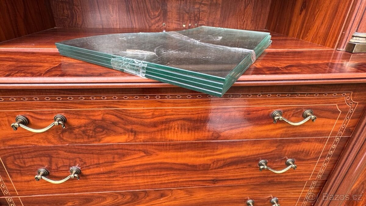 Prodám krásnou zachovalou obývací stěnu - 18