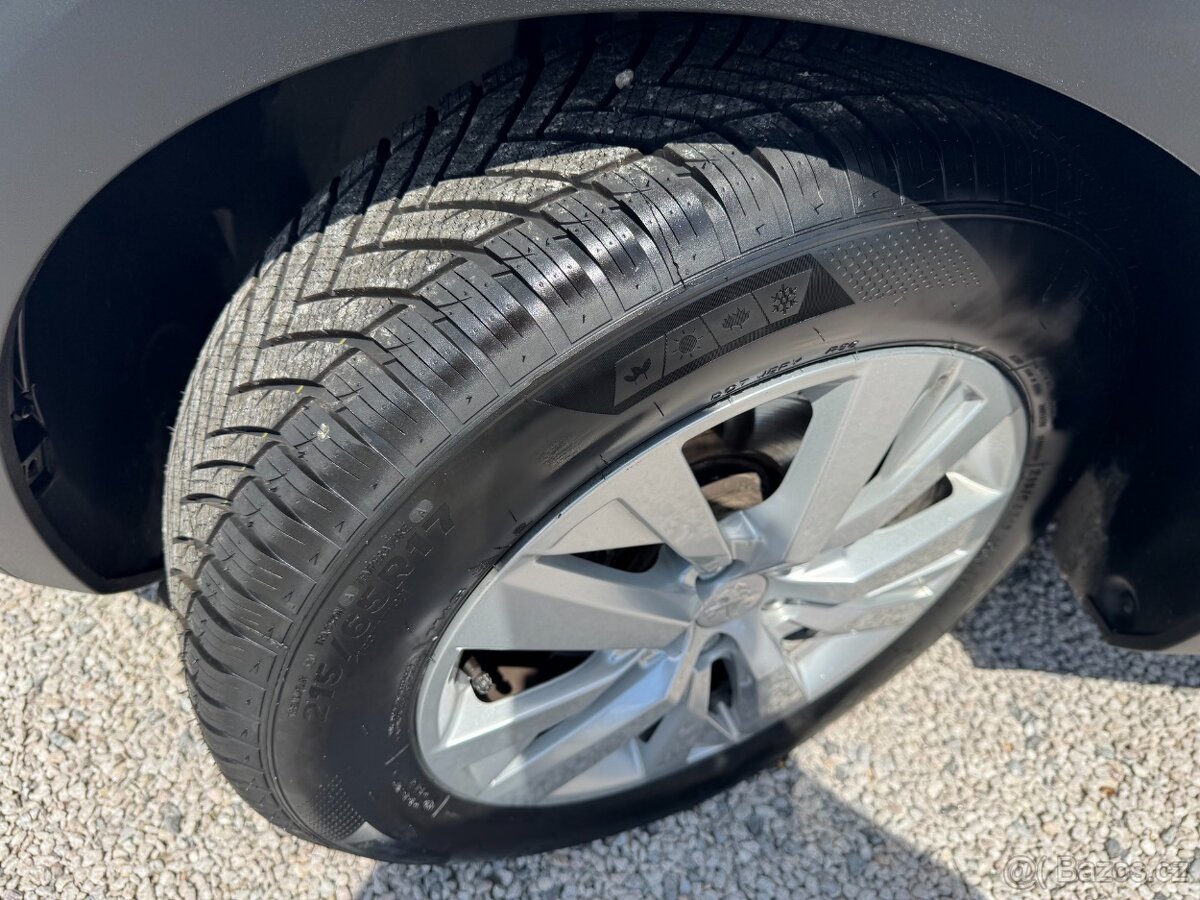 Peugeot 3008 1.2 PureTech 96kW NAVI Panorama Alu - 18