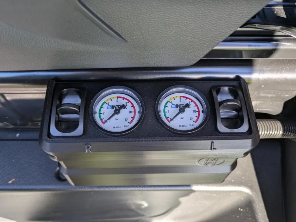 Renault Master, skříň 8EP d.4,2 š.2,15 v.2,2 - 18