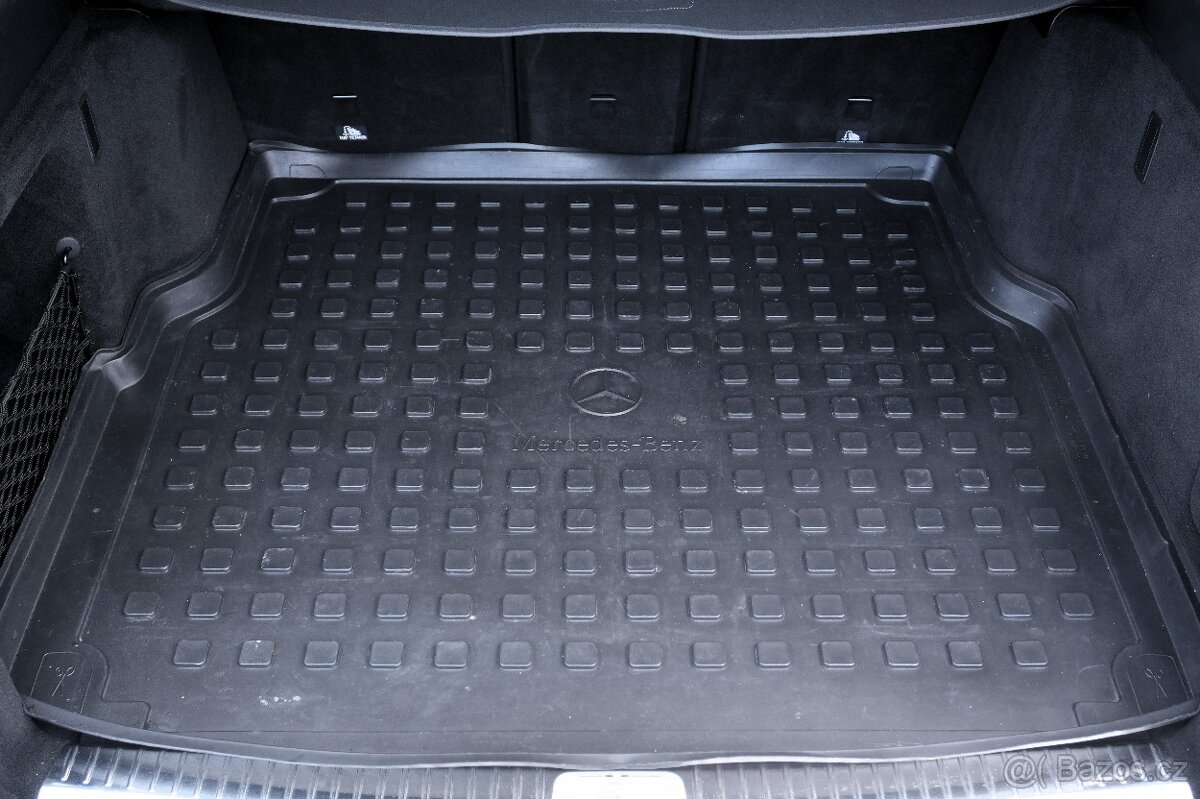 Mercedes-Benz C220d 4-Matic, 2x sada kol - 18