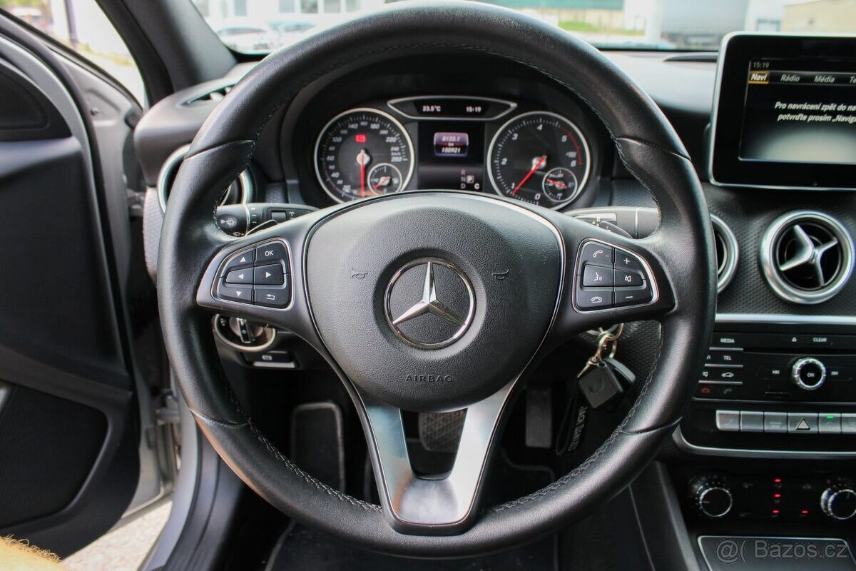 Mercedes - Benz A 160D AMG - packet A/T - 18