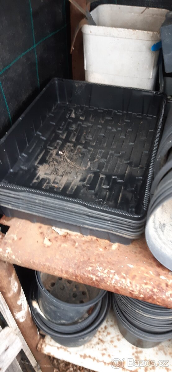 Květináče - různé velikosti a barvy - 18