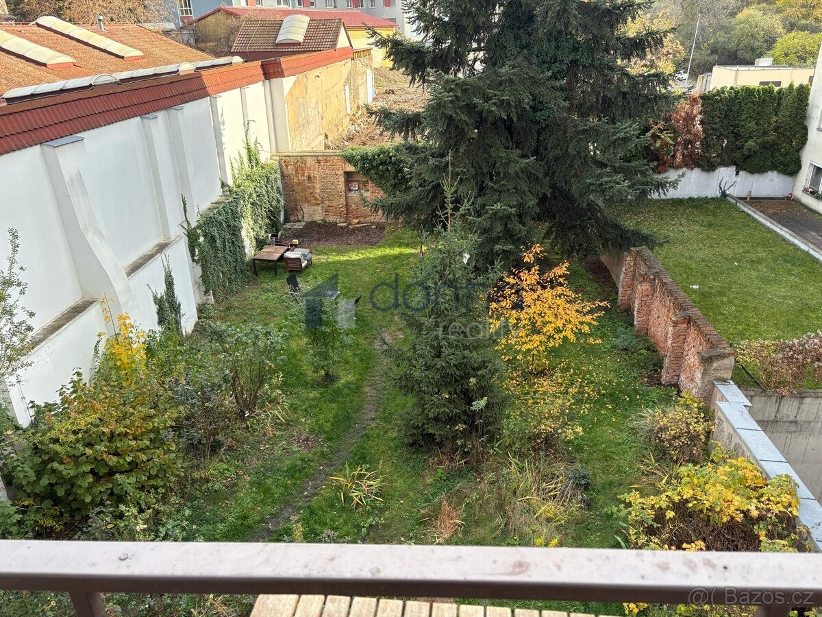 Pronájem bytu 3+kk 95m², ul. Sokolovská, Praha 8 - Libeň, čá - 18