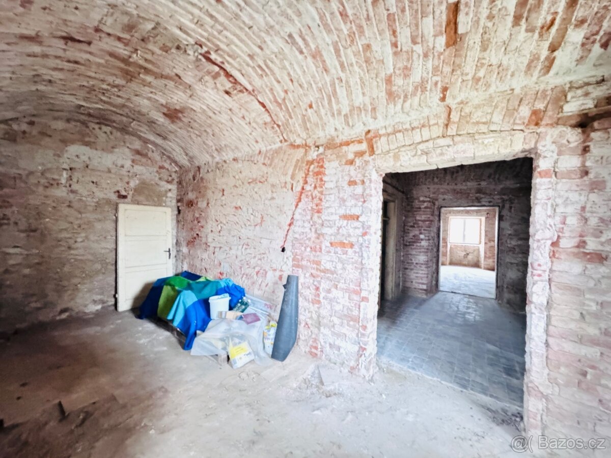 Dům 320m2, pozemek 950 m2 - 18