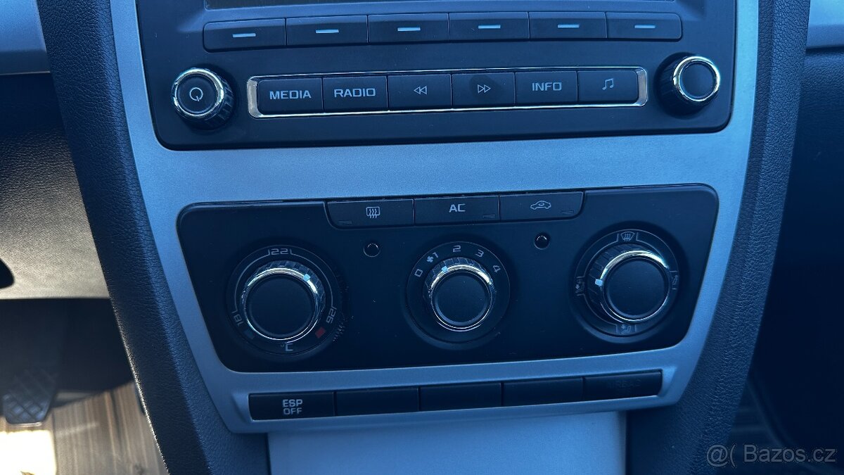 ŠKODA OCTAVIA 1.6 MPI - 18