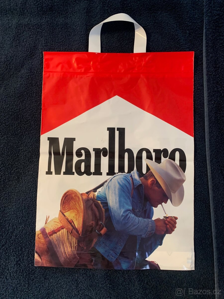 IGELITOVÉ TAŠKY RETRO TUZEX EVROPA - 18