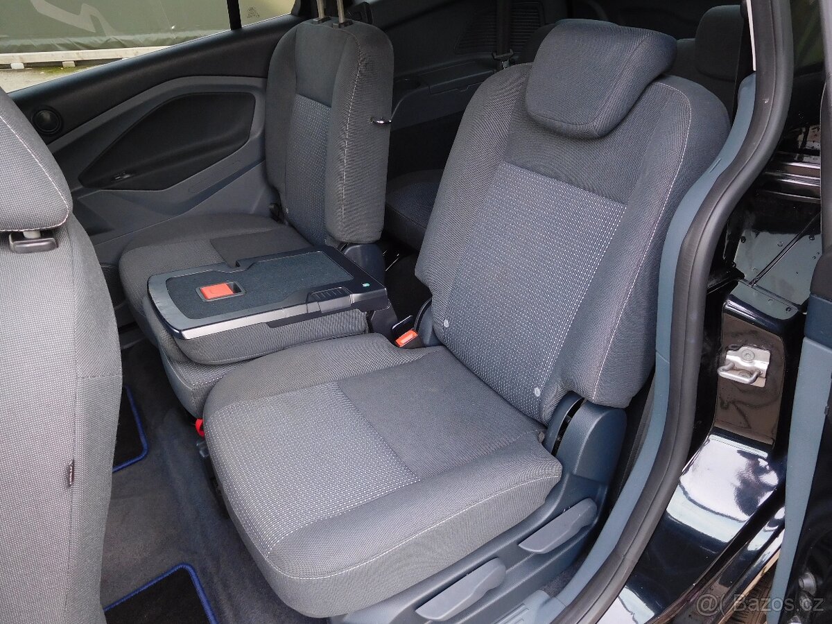 Ford C-Max grand 1,6 benzín - 7 míst - 18