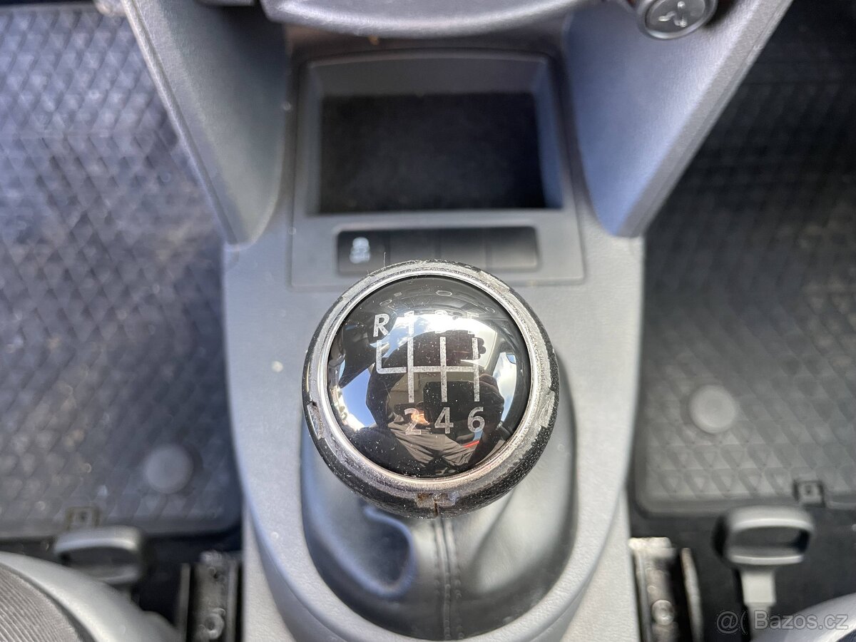 VW CADDY MAXI 2,0 TDI 103kw 5míst Tažné 05/2011 - 18