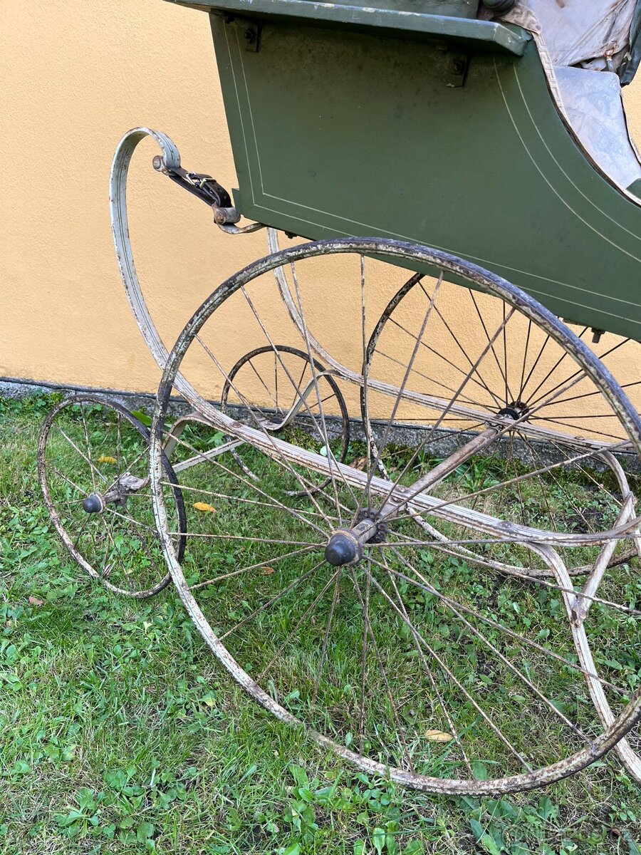 Starožitný kočárek pro dítě č. 1500 REZERVOVÁNO - 18