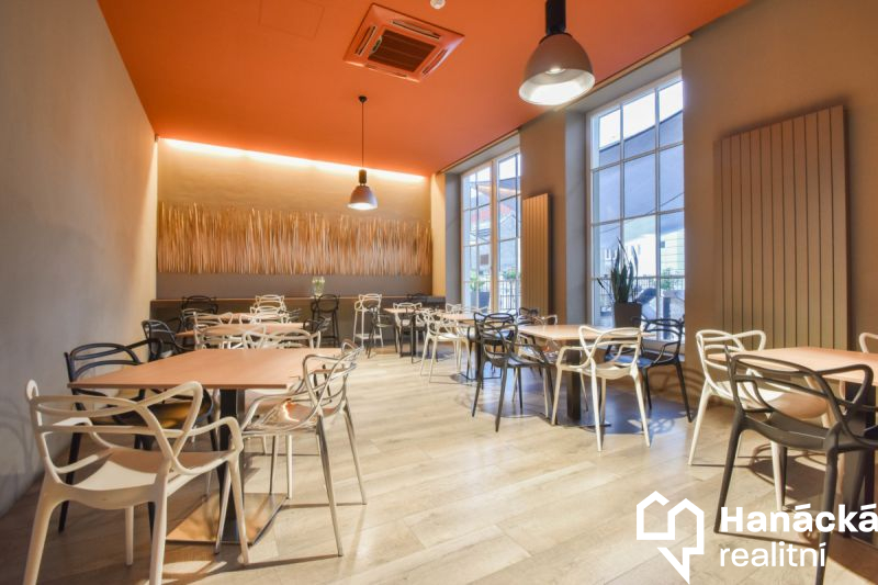 Pronájem luxusních kanceláří v centru Olomouce - 18